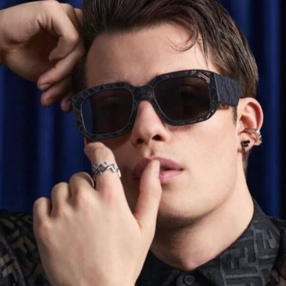 NEW FENDI FE40113I 02A MATTE BLACK UNISEX SUNGLASSES FENDI - Picture 7 of 15